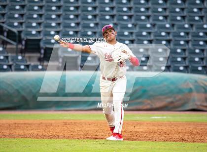 Thumbnail 1 in Los Fresnos vs. Lake Travis (UIL Region IV 6A Baseball Regional Semifinal) photogallery.