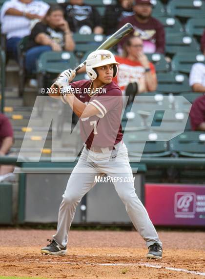 Thumbnail 3 in Los Fresnos vs. Lake Travis (UIL Region IV 6A Baseball Regional Semifinal) photogallery.
