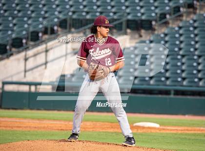 Thumbnail 1 in Los Fresnos vs. Lake Travis (UIL Region IV 6A Baseball Regional Semifinal) photogallery.