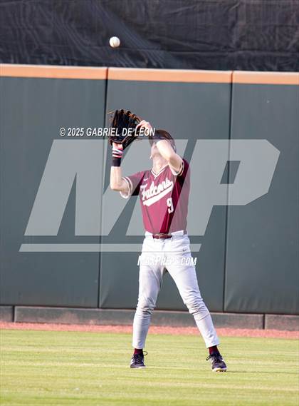 Thumbnail 3 in Los Fresnos vs. Lake Travis (UIL Region IV 6A Baseball Regional Semifinal) photogallery.