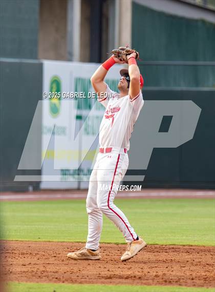 Thumbnail 1 in Los Fresnos vs. Lake Travis (UIL Region IV 6A Baseball Regional Semifinal) photogallery.