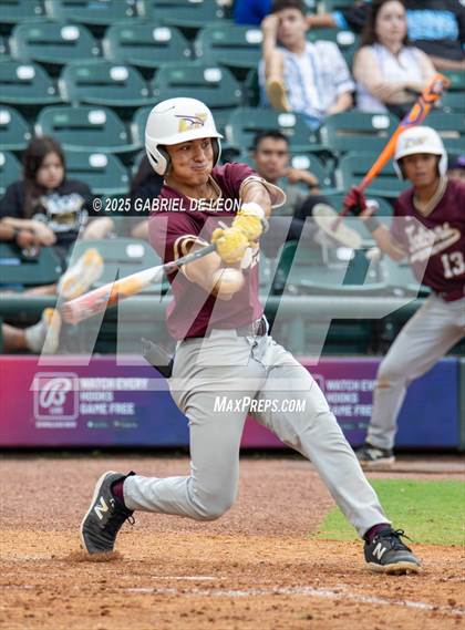 Thumbnail 2 in Los Fresnos vs. Lake Travis (UIL Region IV 6A Baseball Regional Semifinal) photogallery.