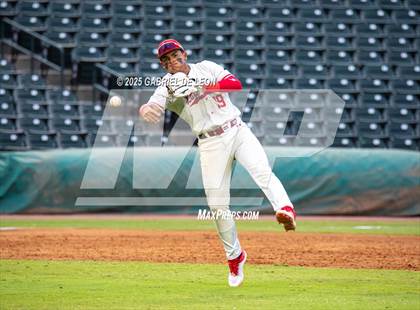 Thumbnail 3 in Los Fresnos vs. Lake Travis (UIL Region IV 6A Baseball Regional Semifinal) photogallery.