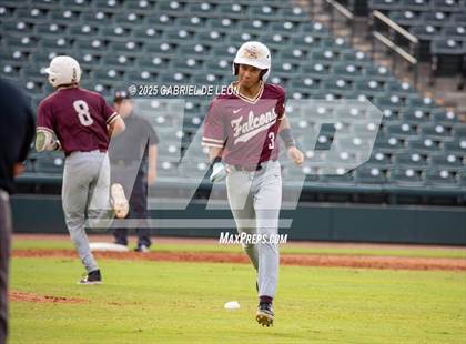 Thumbnail 2 in Los Fresnos vs. Lake Travis (UIL Region IV 6A Baseball Regional Semifinal) photogallery.