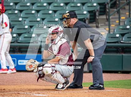 Thumbnail 1 in Los Fresnos vs. Lake Travis (UIL Region IV 6A Baseball Regional Semifinal) photogallery.
