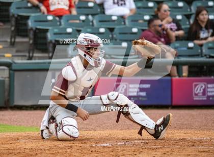 Thumbnail 1 in Los Fresnos vs. Lake Travis (UIL Region IV 6A Baseball Regional Semifinal) photogallery.