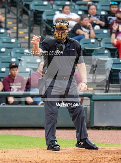 Thumbnail 3 in Los Fresnos vs. Lake Travis (UIL Region IV 6A Baseball Regional Semifinal) photogallery.
