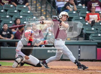 Thumbnail 2 in Los Fresnos vs. Lake Travis (UIL Region IV 6A Baseball Regional Semifinal) photogallery.