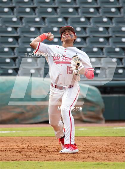 Thumbnail 1 in Los Fresnos vs. Lake Travis (UIL Region IV 6A Baseball Regional Semifinal) photogallery.