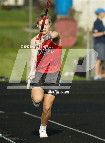 Thumbnail 2 in Jim Barron Championships photogallery.