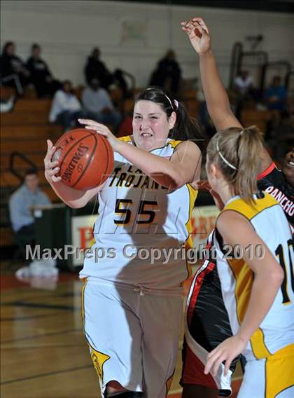 Thumbnail 1 in Yucca Valley vs. Rancho Verde (Lady Bears Holiday Classic Semi Finals) photogallery.