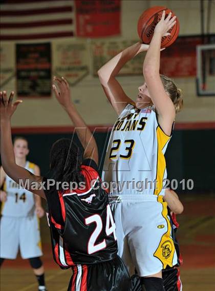 Thumbnail 1 in Yucca Valley vs. Rancho Verde (Lady Bears Holiday Classic Semi Finals) photogallery.