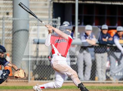 Thumbnail 1 in Montebello vs La Salle photogallery.