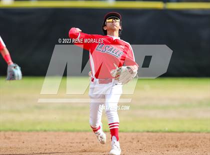 Thumbnail 3 in Montebello vs La Salle photogallery.