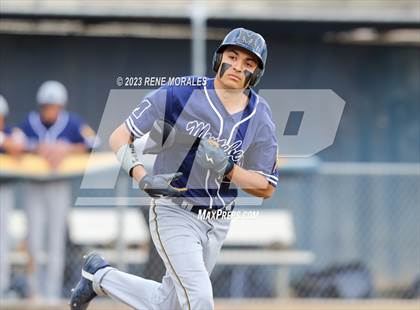 Thumbnail 1 in Montebello vs La Salle photogallery.