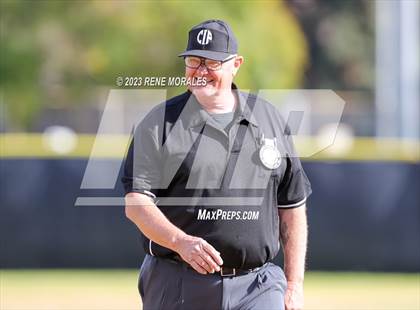 Thumbnail 1 in Montebello vs La Salle photogallery.