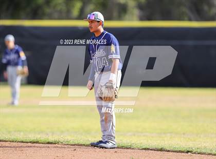Thumbnail 1 in Montebello vs La Salle photogallery.
