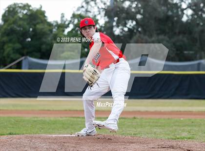 Thumbnail 1 in Montebello vs La Salle photogallery.