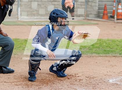Thumbnail 2 in Montebello vs La Salle photogallery.