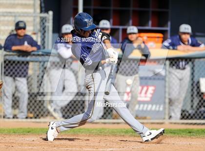 Thumbnail 3 in Montebello vs La Salle photogallery.