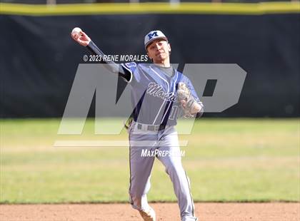Thumbnail 3 in Montebello vs La Salle photogallery.