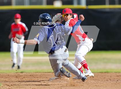 Thumbnail 3 in Montebello vs La Salle photogallery.