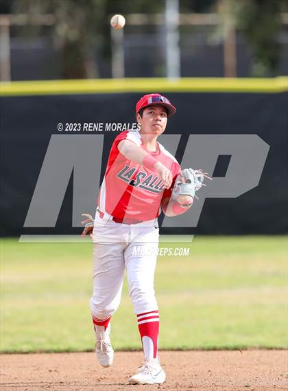 Thumbnail 1 in Montebello vs La Salle photogallery.