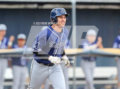 Thumbnail 2 in Montebello vs La Salle photogallery.
