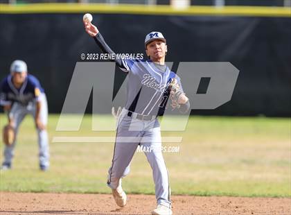 Thumbnail 1 in Montebello vs La Salle photogallery.