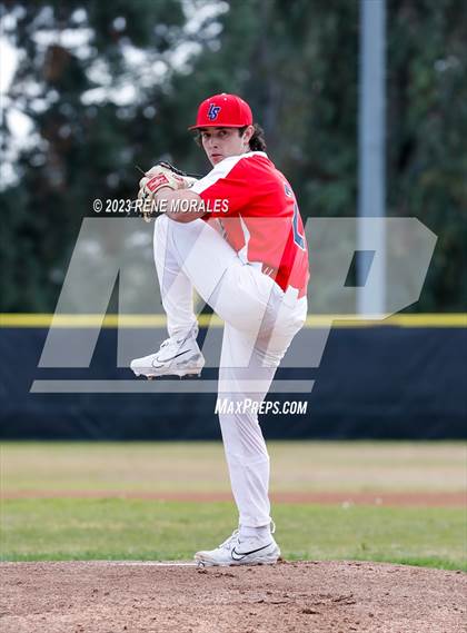 Thumbnail 1 in Montebello vs La Salle photogallery.
