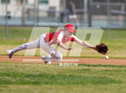 Thumbnail 2 in Montebello vs La Salle photogallery.