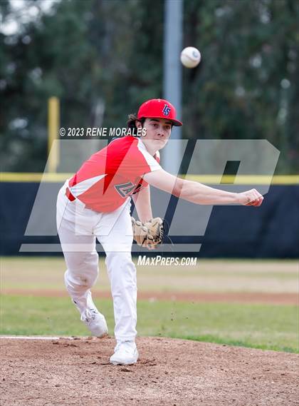 Thumbnail 3 in Montebello vs La Salle photogallery.