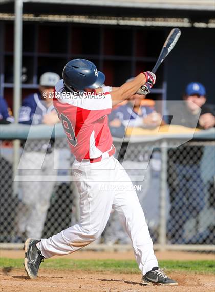 Thumbnail 1 in Montebello vs La Salle photogallery.