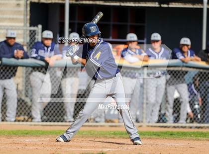 Thumbnail 3 in Montebello vs La Salle photogallery.