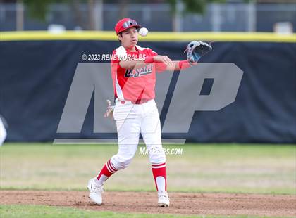 Thumbnail 2 in Montebello vs La Salle photogallery.