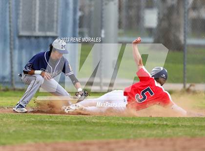 Thumbnail 3 in Montebello vs La Salle photogallery.