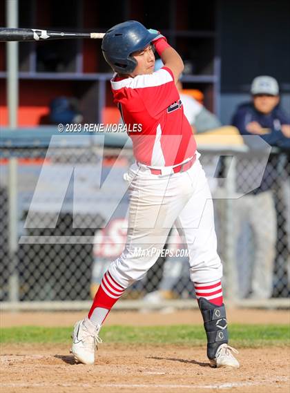 Thumbnail 3 in Montebello vs La Salle photogallery.
