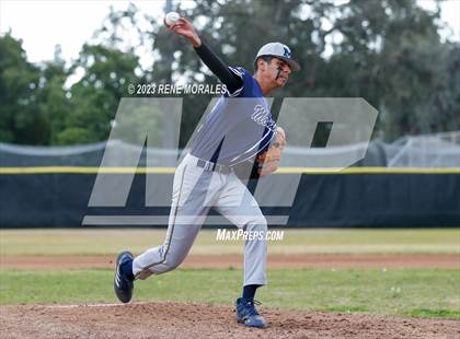 Thumbnail 1 in Montebello vs La Salle photogallery.