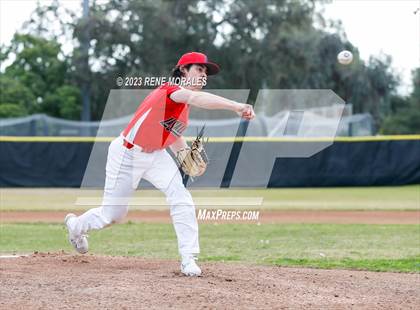 Thumbnail 2 in Montebello vs La Salle photogallery.