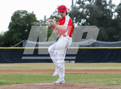 Thumbnail 1 in Montebello vs La Salle photogallery.