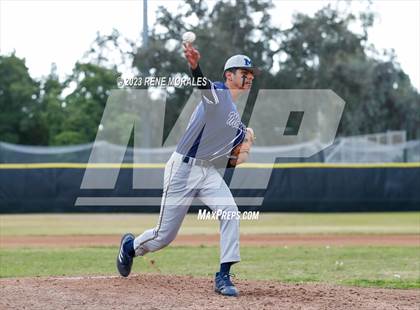 Thumbnail 2 in Montebello vs La Salle photogallery.