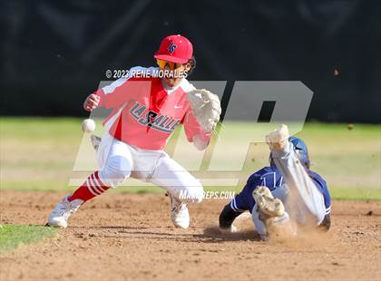 Thumbnail 2 in Montebello vs La Salle photogallery.
