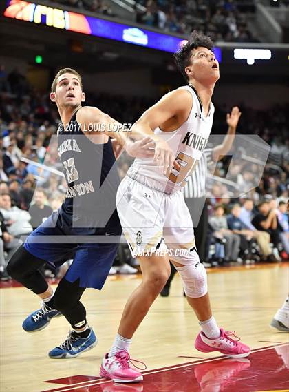 Thumbnail 3 in Sierra Canyon vs. Bishop Montgomery (CIF SS Playoff Open DIV Semi Final) photogallery.