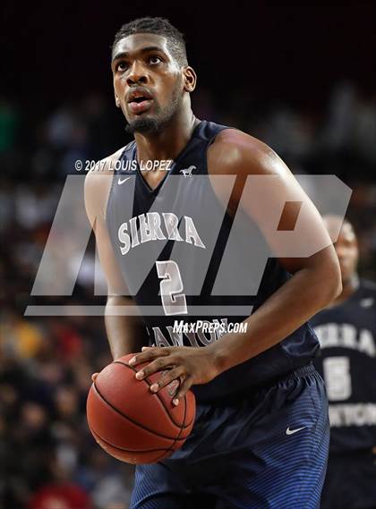 Thumbnail 3 in Sierra Canyon vs. Bishop Montgomery (CIF SS Playoff Open DIV Semi Final) photogallery.