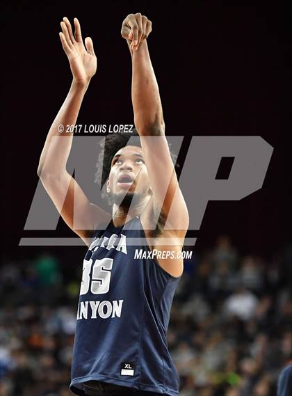 Thumbnail 3 in Sierra Canyon vs. Bishop Montgomery (CIF SS Playoff Open DIV Semi Final) photogallery.