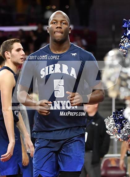 Thumbnail 3 in Sierra Canyon vs. Bishop Montgomery (CIF SS Playoff Open DIV Semi Final) photogallery.