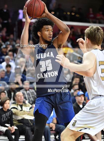 Thumbnail 3 in Sierra Canyon vs. Bishop Montgomery (CIF SS Playoff Open DIV Semi Final) photogallery.