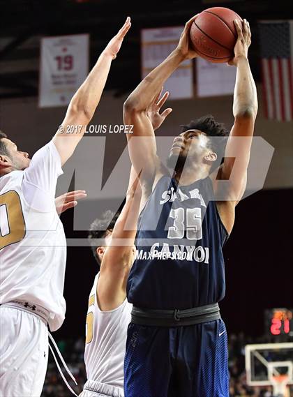Thumbnail 3 in Sierra Canyon vs. Bishop Montgomery (CIF SS Playoff Open DIV Semi Final) photogallery.