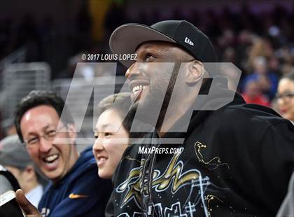 Thumbnail 2 in Sierra Canyon vs. Bishop Montgomery (CIF SS Playoff Open DIV Semi Final) photogallery.