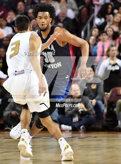 Thumbnail 2 in Sierra Canyon vs. Bishop Montgomery (CIF SS Playoff Open DIV Semi Final) photogallery.